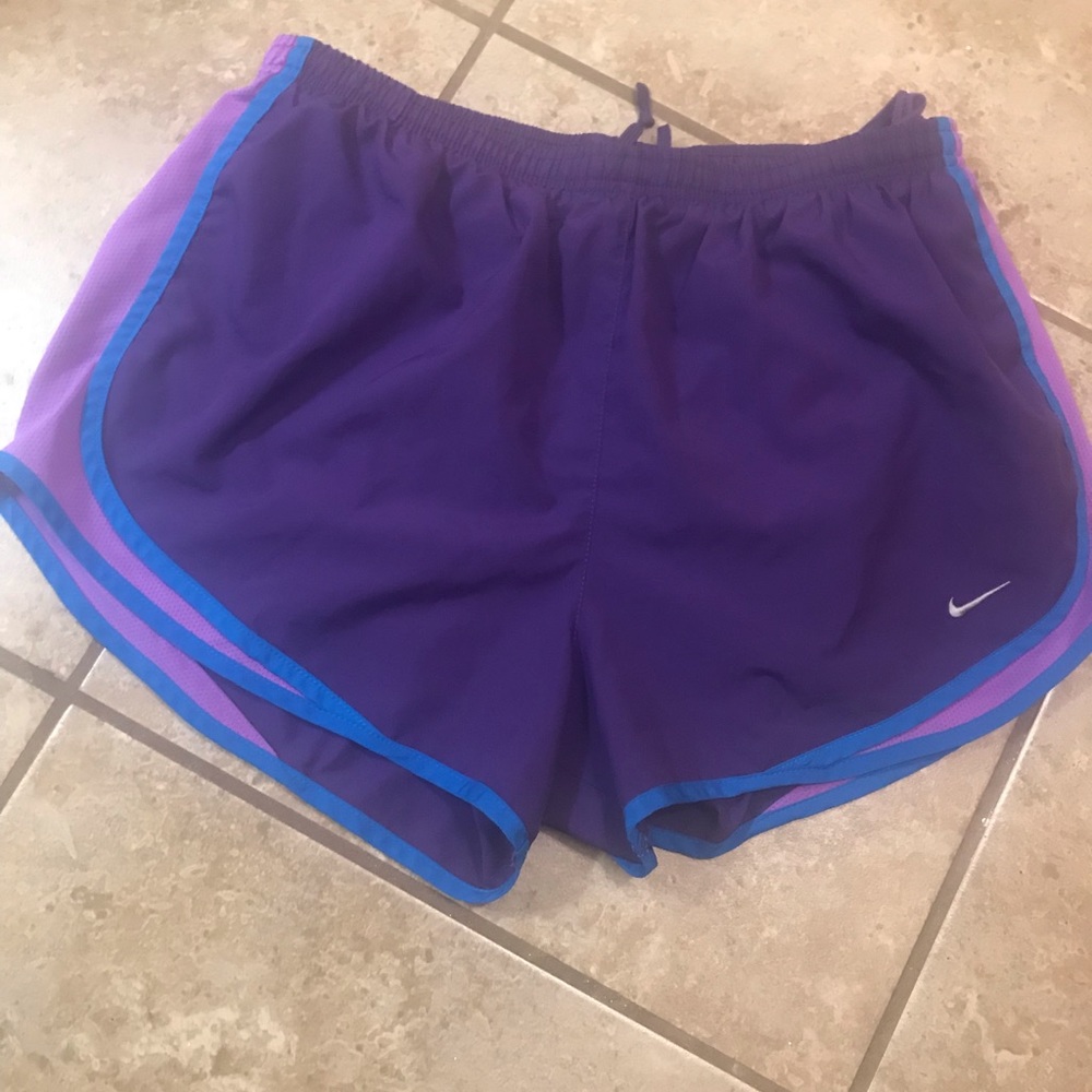 Nike tempo large.